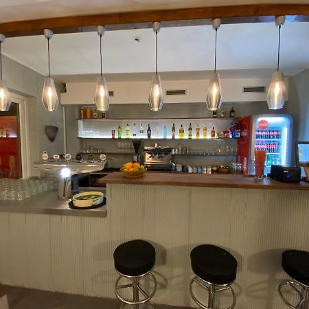 Hotel Houstka Brandýs nad Labem-Stará Boleslav Екстериор снимка