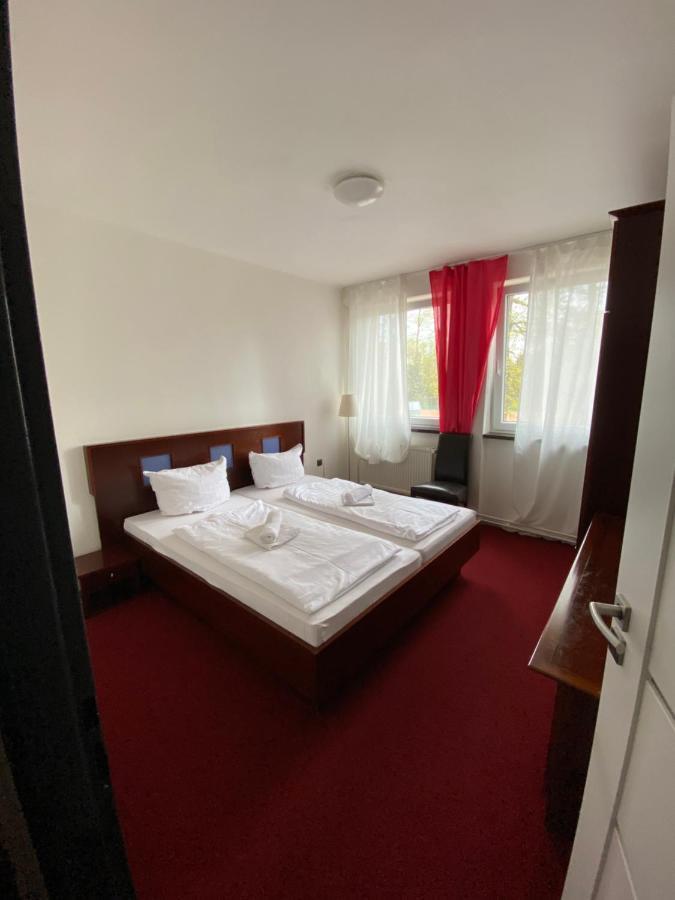 Hotel Houstka Brandýs nad Labem-Stará Boleslav Екстериор снимка