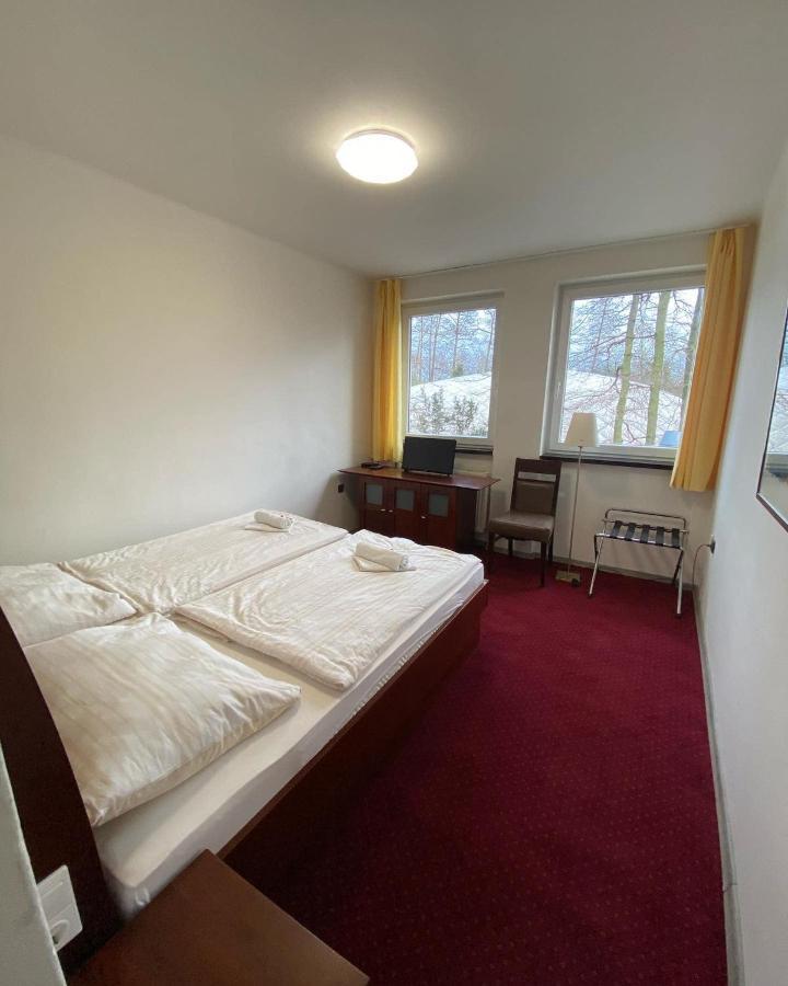 Hotel Houstka Brandýs nad Labem-Stará Boleslav Екстериор снимка