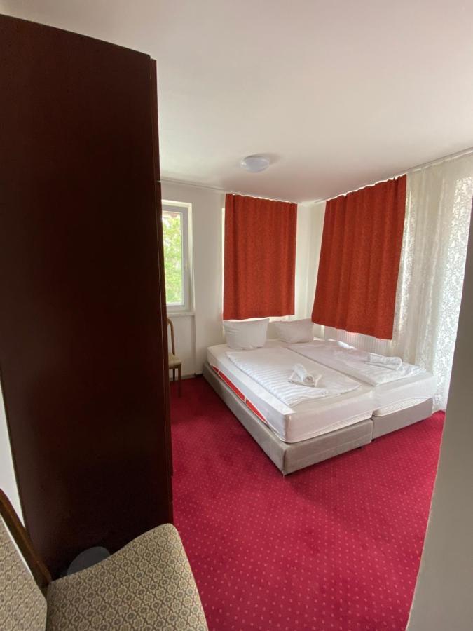 Hotel Houstka Brandýs nad Labem-Stará Boleslav Екстериор снимка